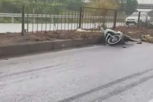 Bắc Ninh: Đi ngược chiều trên QL18 mới, 2 người trên xe mô tô thương vong