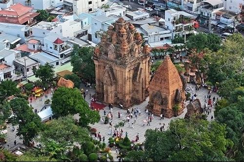 Du lịch Khánh Hòa bội thu 2.200 tỷ đồng trong 7 ngày Tết Nguyên đán Bính Ngọ