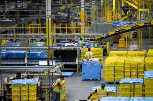 Vượt Walmart, ngôi vương doanh thu toàn cầu chính thức đổi chủ