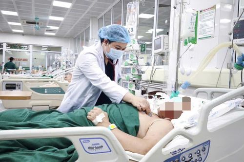 Bữa cơm tất niên nguội lạnh và những bác sĩ không nhớ nổi mùng mấy Tết