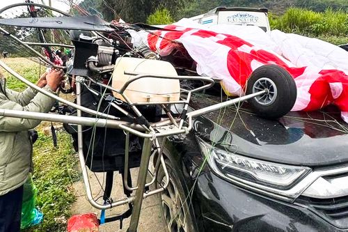 Nguyên nhân vụ dù lượn rơi trúng ô tô làm vỡ kính chắn gió ở Tuyên Quang