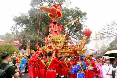 Rộn ràng Lễ hội truyền thống đền Sóc - Xuân Đỉnh