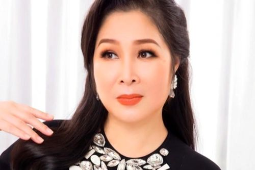 Nữ NSND tuổi Bính Ngọ là giám đốc, có chồng tài tử điện ảnh một thời
