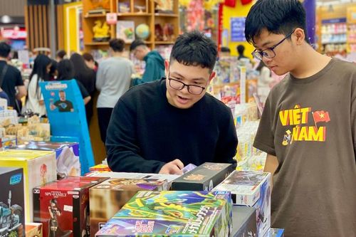 Trung tâm thương mại, khu vui chơi, giải trí chật kín khách những ngày đầu năm mới 2026