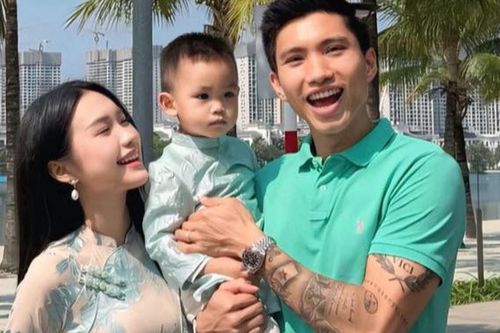 Vợ chồng Đoàn Văn Hậu - Doãn Hải My gây chú ý trong ngày đầu năm mới