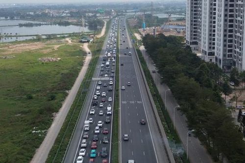 Cục CSGT thông tin tình hình 8 tuyến cao tốc mùng 6 Tết