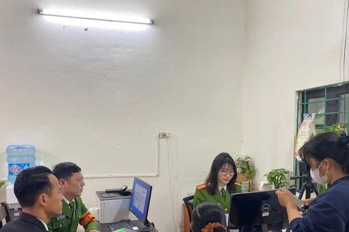 Khí thế ra quân đầu Xuân, sẵn sàng phục vụ nhân dân