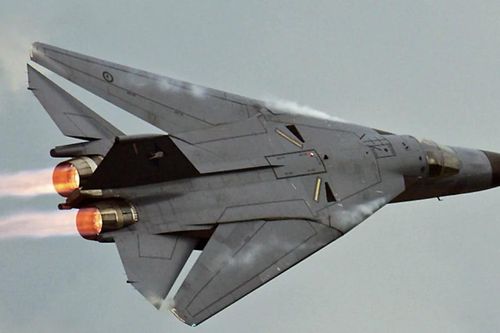 Cường kích cánh cụp cánh xòe F-111 - Lưỡi gươm tấn công tầm xa của Mỹ trong Chiến tranh Lạnh