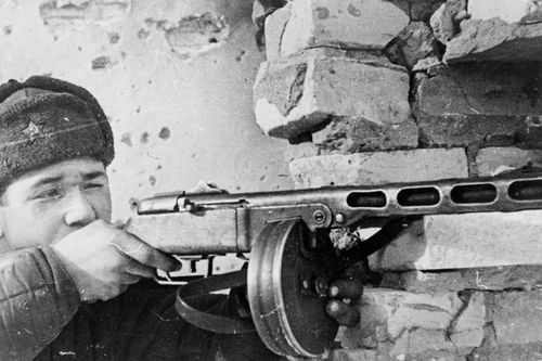 PPSh-41 - Súng tiểu liên làm nên hỏa lực Hồng quân trong Chiến tranh thế giới thứ 2
