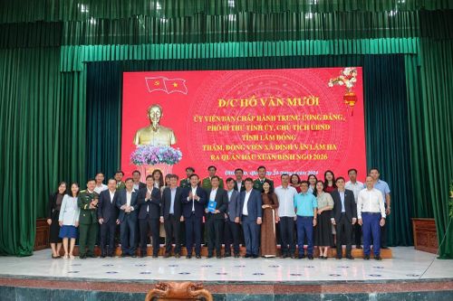 Lâm Đồng: Chủ tịch UBND tỉnh thăm, động viên cán bộ đầu năm mới
