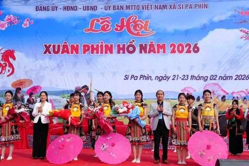 Phìn Hồ - điểm hẹn mùa Xuân nơi biên giới Si Pa Phìn