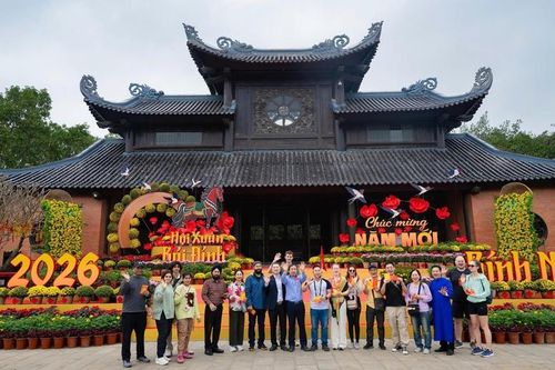 Ngành du lịch đón hơn 14 triệu lượt khách dịp Tết Bính Ngọ