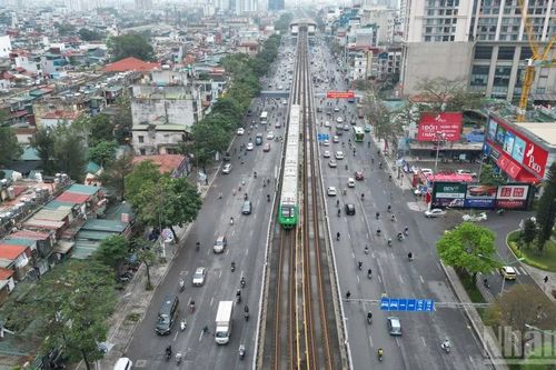 Người dân Thủ đô trở lại làm việc sau Tết: Không xảy ra ùn tắc, các phương tiện di chuyển dễ dàng