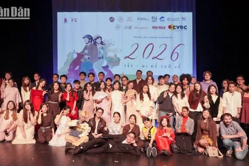 Chương trình Tết 'Đi để trở về' là điểm tựa tinh thần cho du học sinh tại Rennes (Pháp)