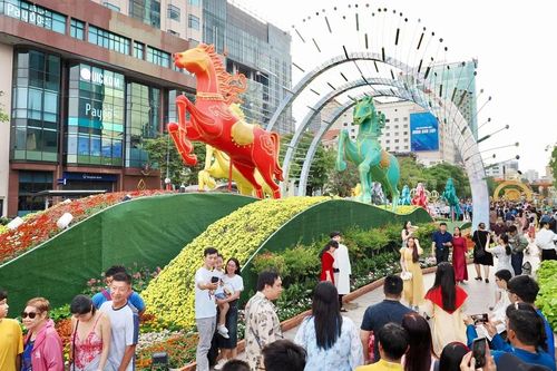 TPHCM: Tết Bính Ngọ 2026 được tổ chức chu đáo, vui tươi