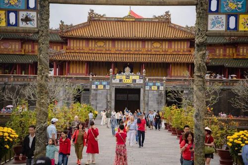 Du lịch TP Huế tăng trưởng ấn tượng, thu hơn 1.100 tỷ đồng dịp Tết Nguyên đán 2026
