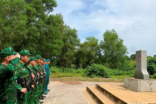 Dân vận khéo - 'lá chắn mềm' nơi biên giới Kà Tum