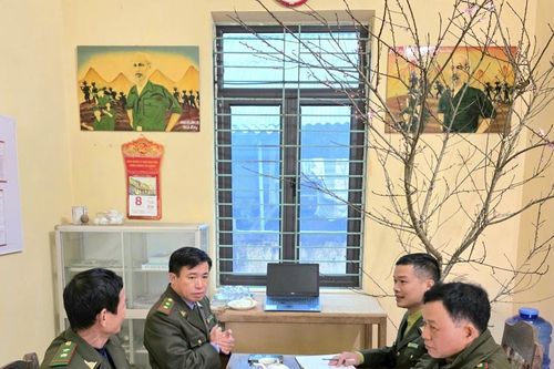 Giữ rừng Pù Luông qua những ngày xuân