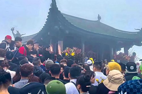 Khai hội Bính Ngọ 2026: Sức ép khách tăng đột biến