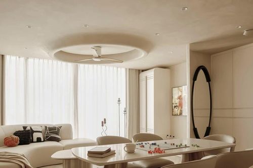 Tận dụng ánh sáng tự nhiên lan tỏa toàn bộ không gian của ngôi nhà hơn 120m2