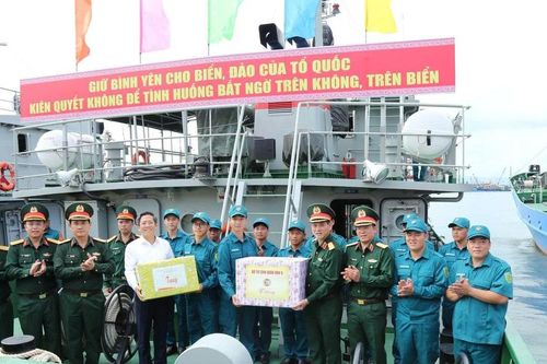 Quân khu 5 sôi nổi hoạt động đầu xuân, quyết tâm hoàn thành thắng lợi nhiệm vụ 2026