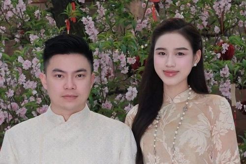 Đường đua áo dài Tết