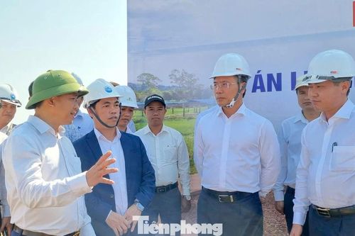 Chủ tịch Đà Nẵng: 'Tinh thần phi nước đại, về đích sớm'