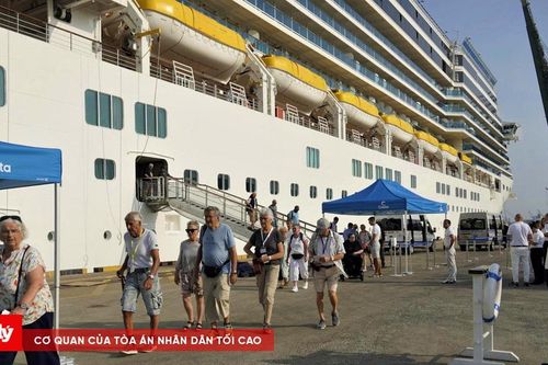 Gần 2.000 du khách đi tàu biển quốc tế nhập cảnh nhanh tại TP.HCM