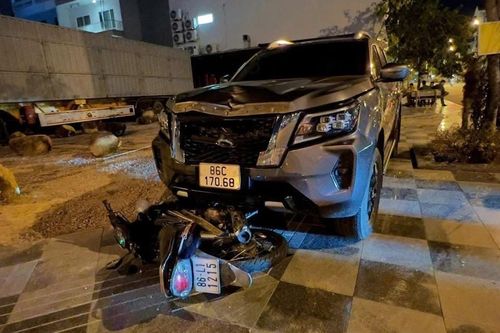 Vụ kéo lê xe máy làm 1 người tử vong: Tạm giữ tài xế ô tô