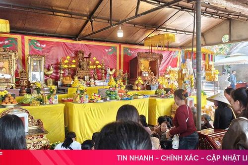 Chấn chỉnh hoạt động mê tín dị đoan tại các đền, chùa