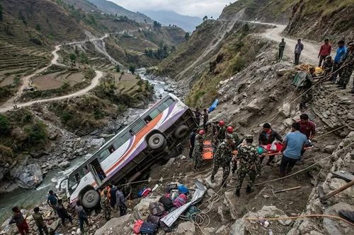 Tai nạn xe buýt thảm khốc tại Nepal, ít nhất 18 người thiệt mạng