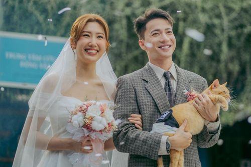 S.T Sơn Thạch gửi lời chúc Tết đến Thúy Ngân, nhắc luôn chuyện tình cảm của đối phương