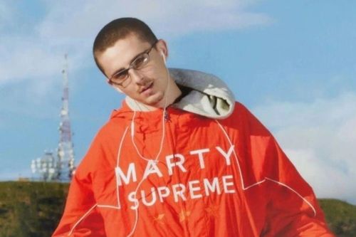 Nhà thiết kế được đề cử Oscar ngôn ngữ thời trang trong Marty Supreme