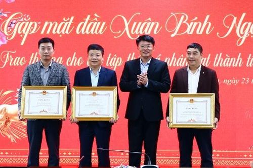 Báo và Phát thanh, Truyền hình Bắc Ninh khen thưởng nhiều tập thể, cá nhân