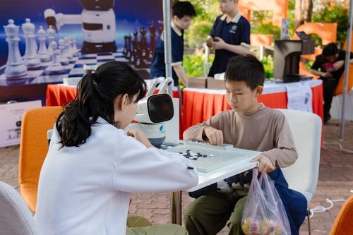 Người trẻ tự tin ứng dụng công nghệ