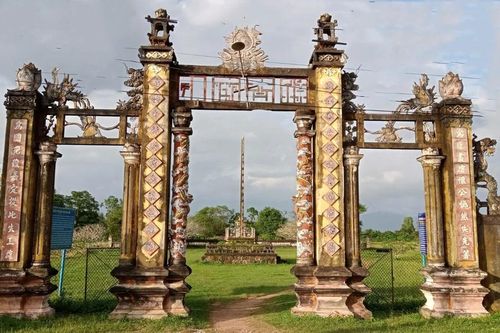 Những mùa xuân huy hoàng trên kinh thành Hoàng Đế