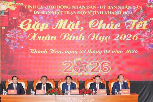 Thường trực Tỉnh ủy Khánh Hòa gặp mặt đầu xuân và phát động phong trào thi đua lao động, sản xuất năm 2026