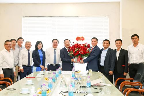 Phó Chủ tịch UBND tỉnh Lê Huyền thăm doanh nghiệp nhân dịp đầu xuân