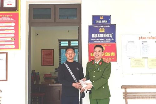 Lào Cai: Công an cơ sở kịp thời trao trả nhiều tài sản cho người dân