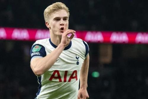 Manchester United sẵn sàng chi 57 triệu bảng chiêu mộ Lucas Bergvall từ Tottenham