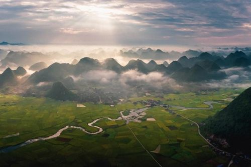 Hành trình xuyên Việt: Chiêm ngưỡng cảnh sắc ba miền từ góc nhìn trên cao