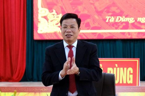 Chủ tịch HĐND tỉnh Lâm Đồng Lưu Văn Trung thăm, động viên đầu xuân các địa phương