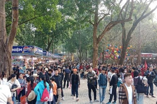 Chùa Hương, Yên Tử và núi Bà Đen: Trải nghiệm hành hương và thực tế quá tải dịp Tết 2026