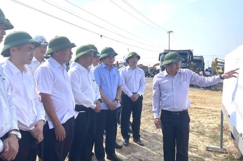 Đồng chí Phó Bí Thư Tỉnh ủy Nguyễn Chiến Thắng kiểm tra các dự án giao thông trọng điểm đầu xuân Bính Ngọ