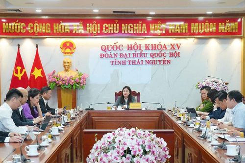 Đẩy nhanh tiến độ xây dựng Kho dữ liệu và Trung tâm giám sát, điều hành thông minh tỉnh Thái Nguyên