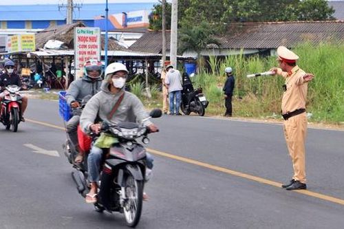 Người lao động Cà Mau trở lại TP.HCM, Đồng Nai sau kỳ nghỉ Tết