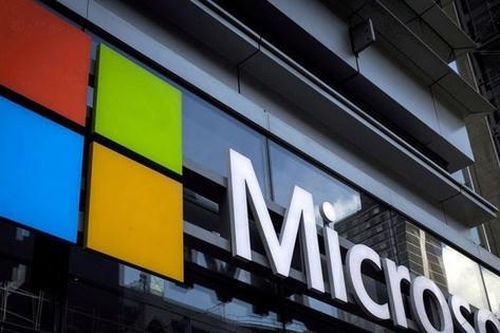 Microsoft lưu trữ thành công 4,84 TB dữ liệu trên tấm kính, tuổi thọ thiết kế 10.000 năm