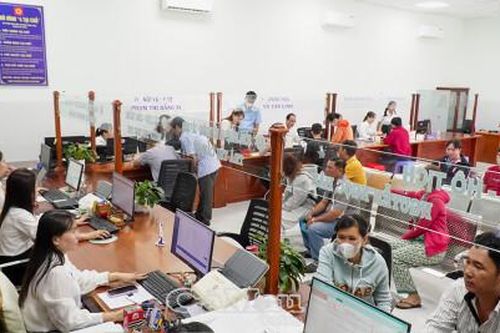 Không khí làm việc khẩn trương, nghiêm túc sau nghỉ Tết