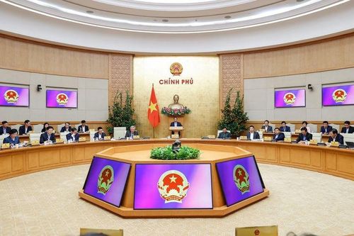 Thủ tướng: Bắt tay vào làm việc ngay từ ngày đầu năm