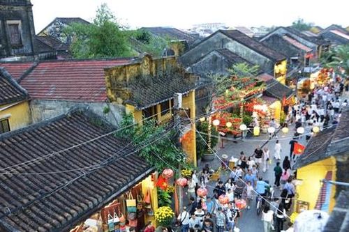 Một ngày bình yên ở Hội An đầu năm mới Bính Ngọ